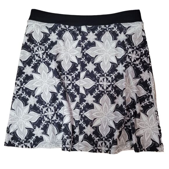 EXCELLENT CONDITION SIZE MEDIUM PRANA FLORAL PRINT BLACK/WHITE A-LINE SKIRT - Picture 1 of 4